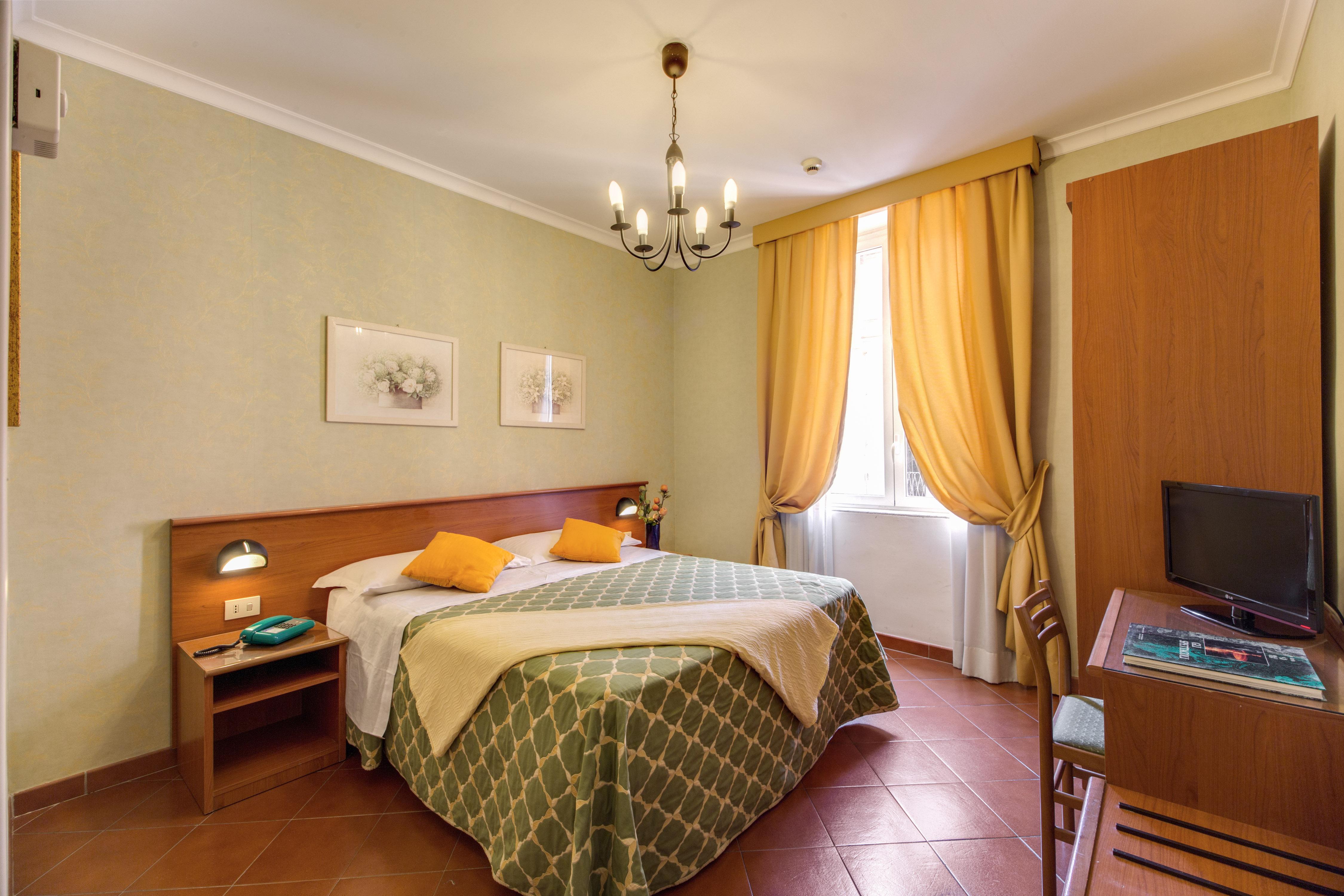 Hotell Hotel Corona