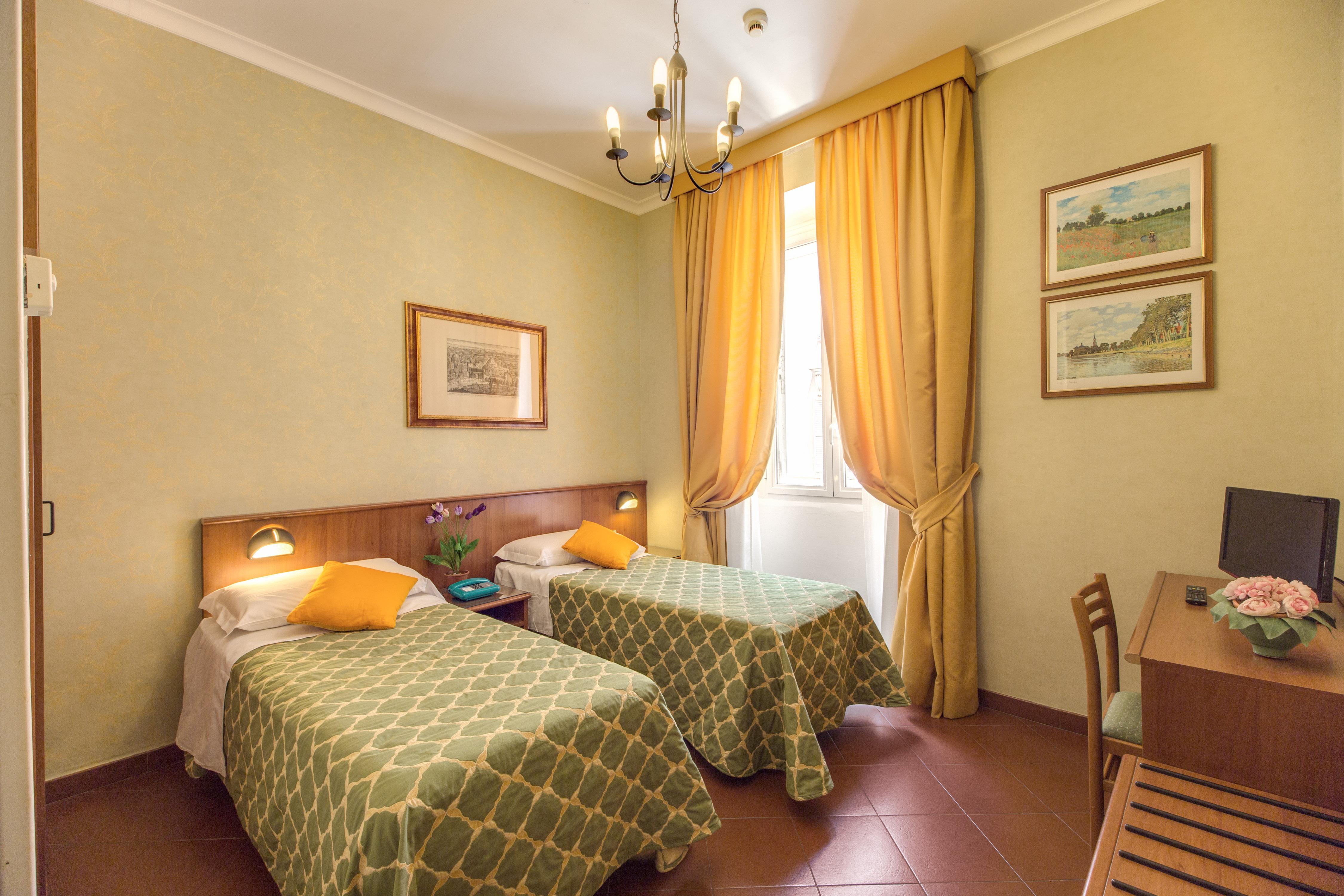 Hotell Hotel Corona
