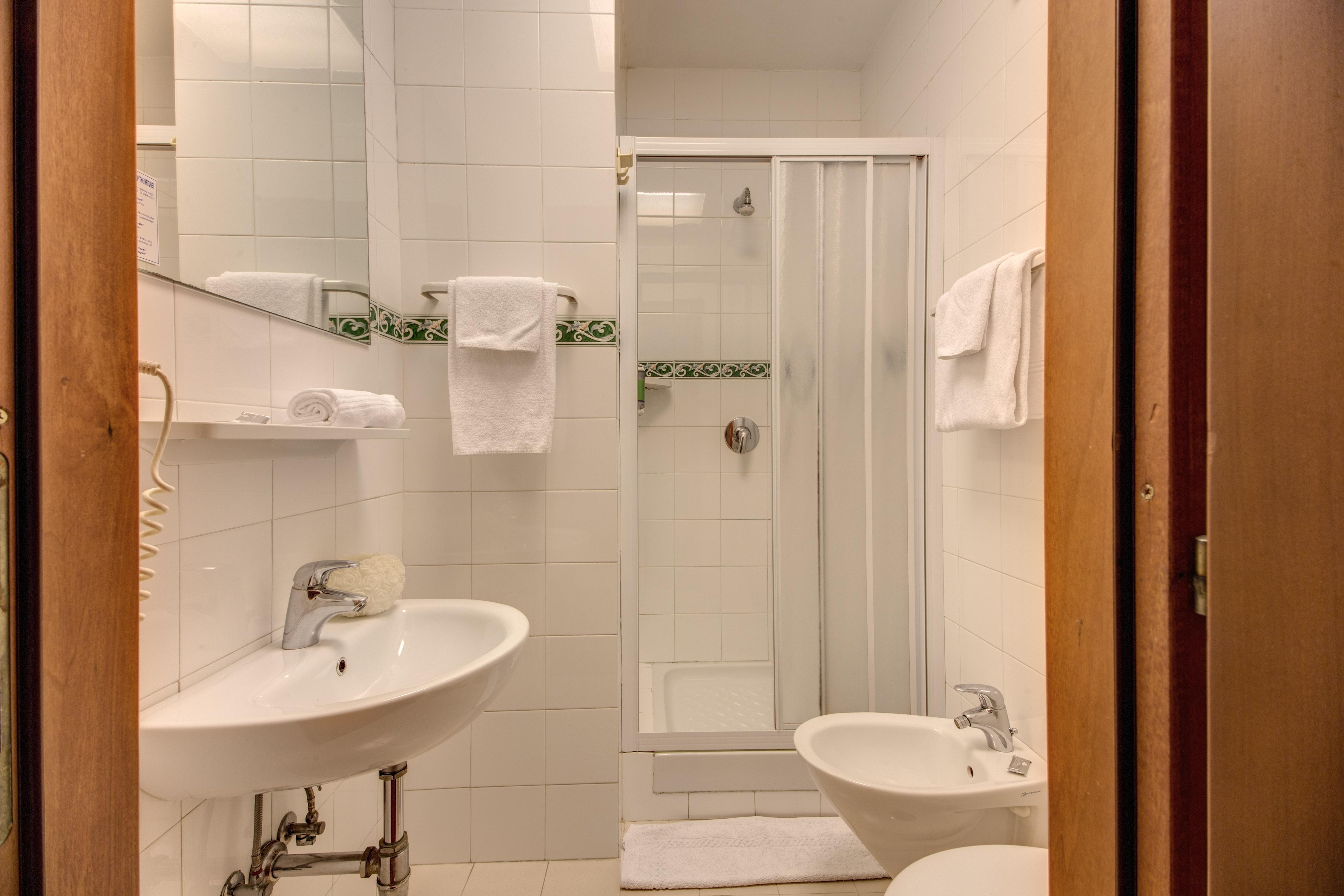 Hotell Hotel Corona 3*